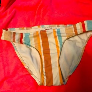 Xhileration bikini bottom size M